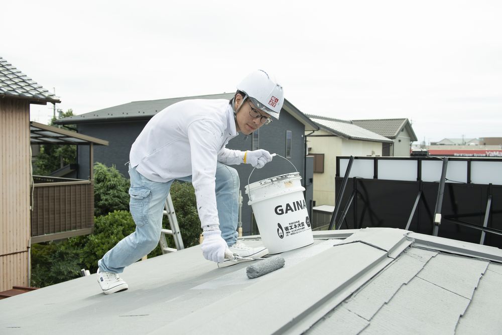 屋根は家の部位で最も紫外線を浴び痛む部位でもあります。