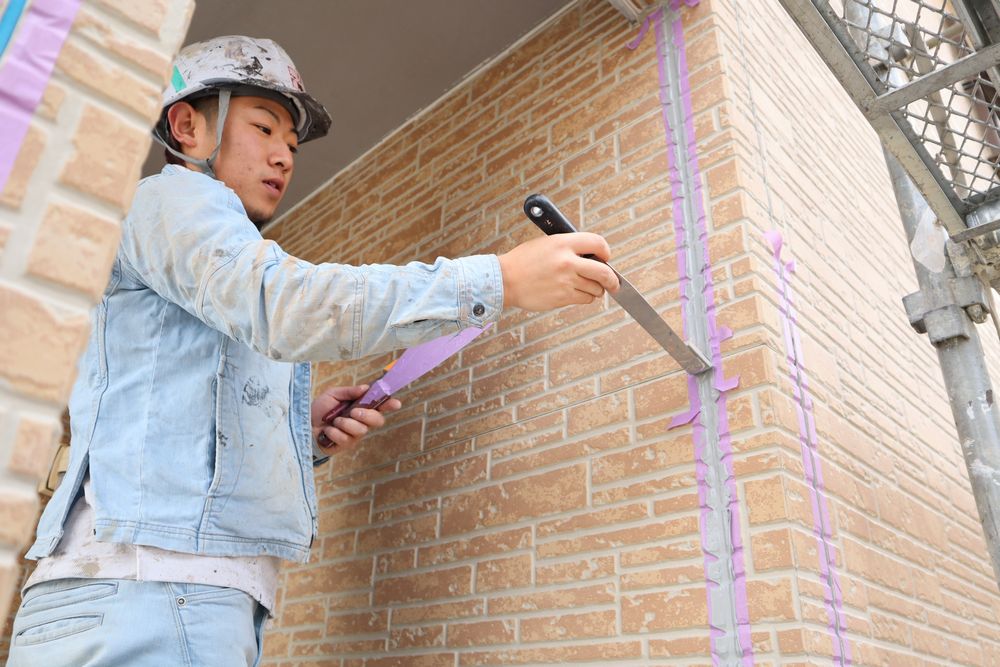 目地やサッシ廻りのコーキング工事