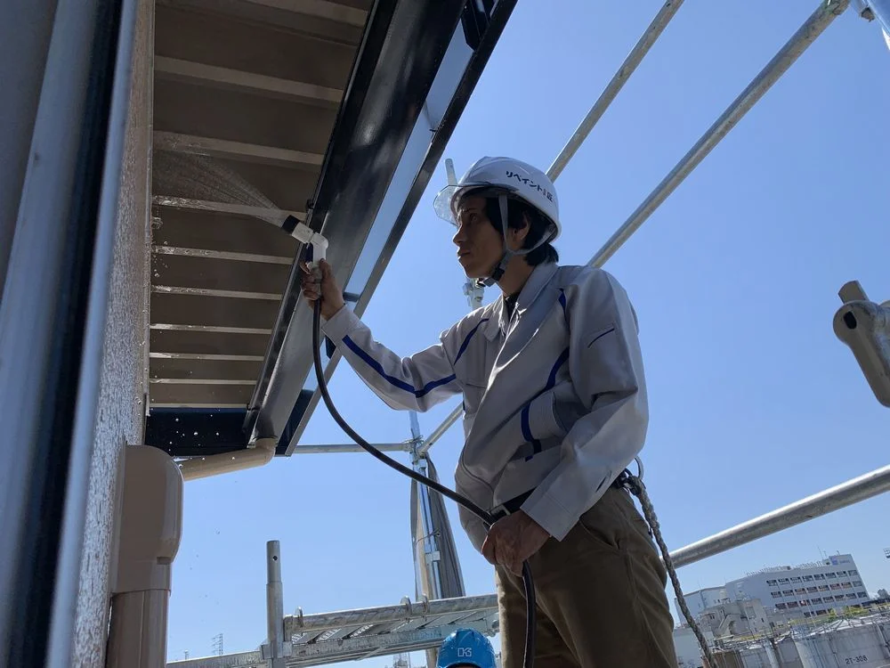 ⑵雨漏りの原因を突き止める 雨漏りの原因を突き止める