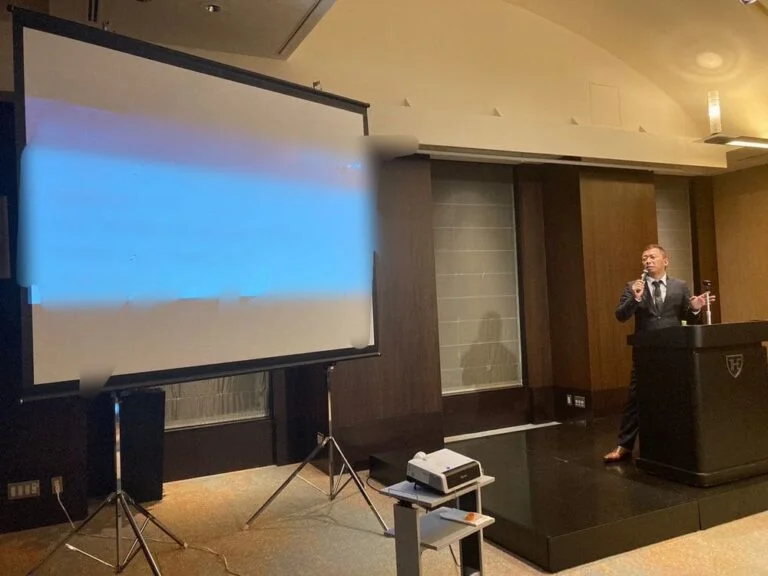 塗装店経営者や塗装職人の講師としても活躍