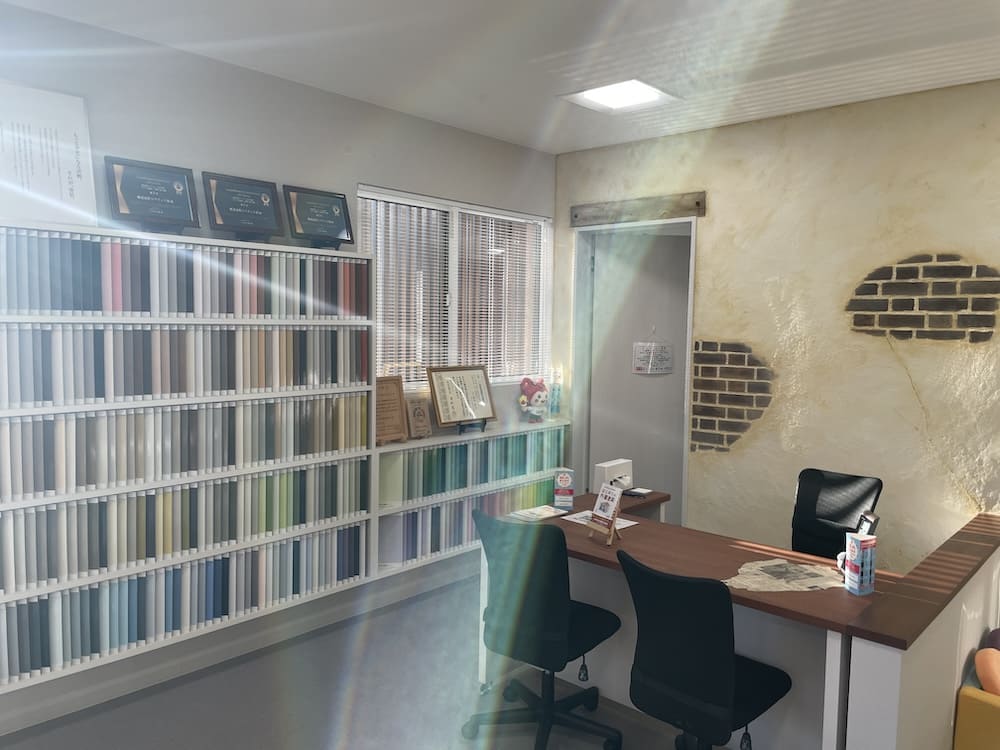 ⑼地域に根付いた地元の職人直営店です。