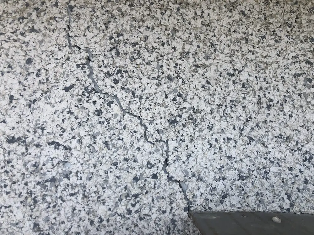 ひび割れ（クラック）