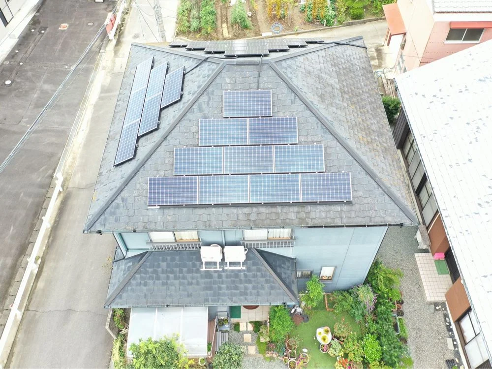 ソーラーパネル（太陽光パネル）が設置されている屋根への塗装